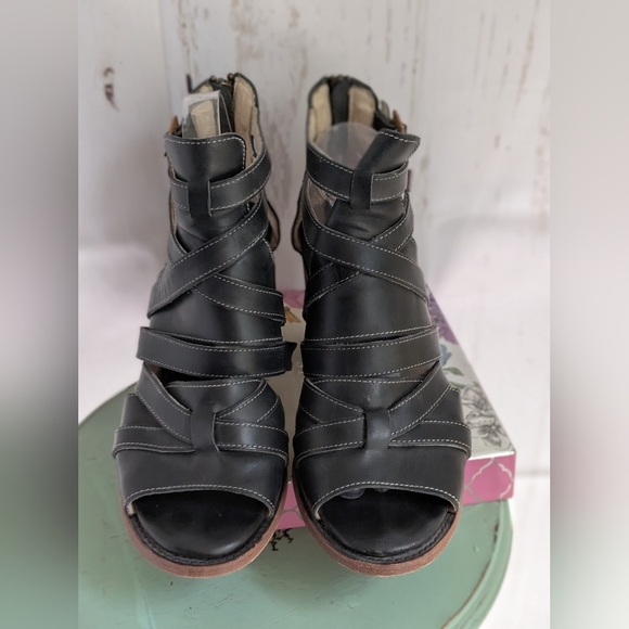 Freebird By Steven Claw Shoes - Picture 14 of 14